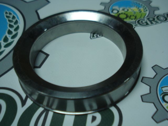 R538301 Втулка металева