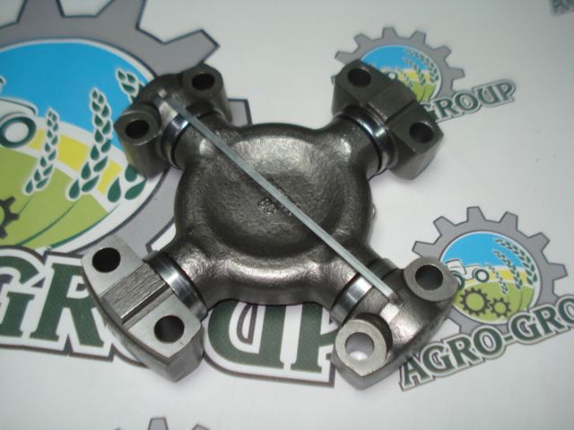 RE40112 Хрестовина карданного валу