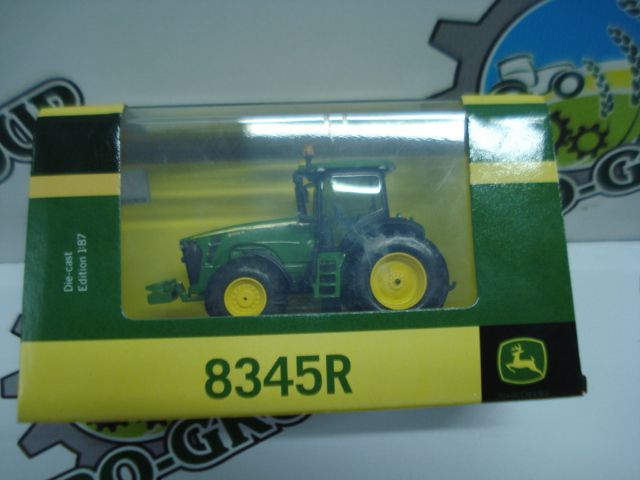 MCC452568401 Модель трактора 8345R (1:87)